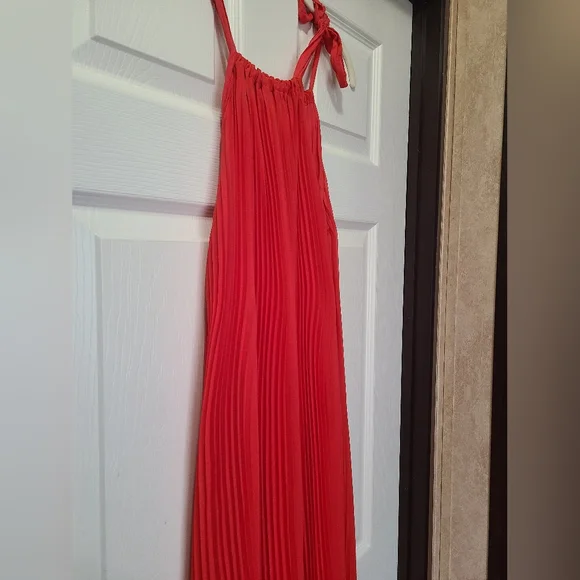Pleated Halter Maxi Dress in Vibrant Red - Picture 3 of 6